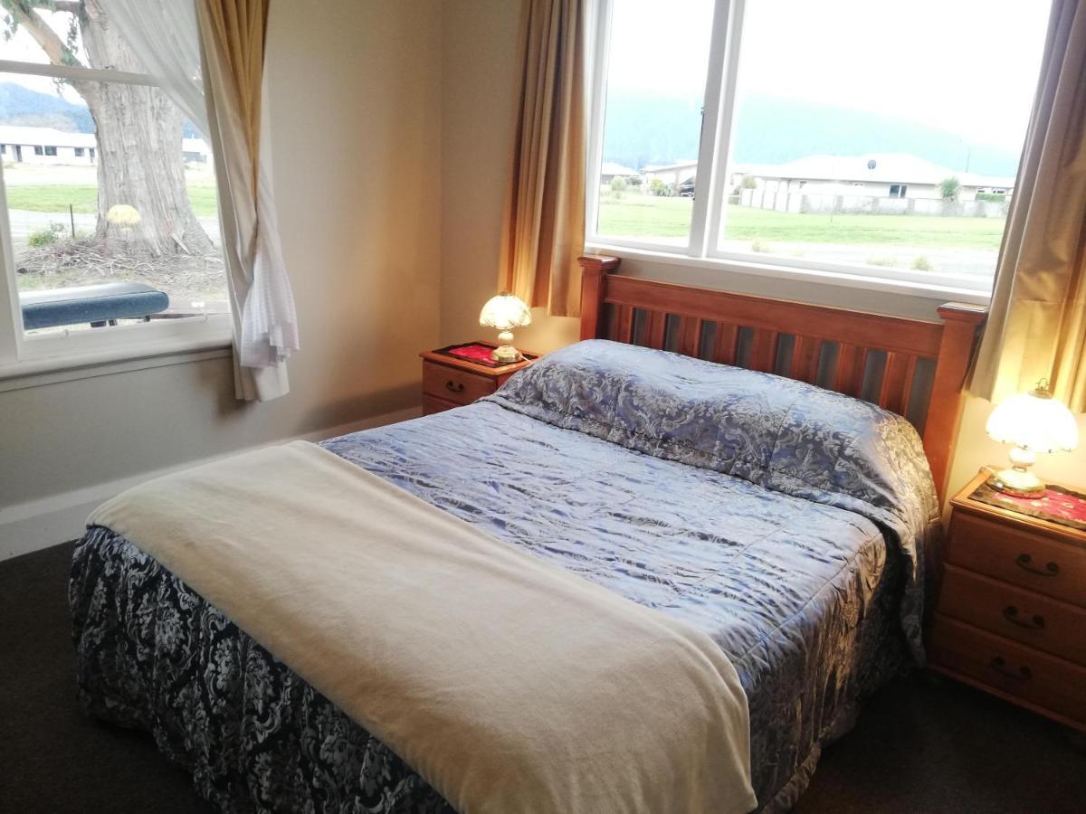 Te Anau Lodge Ngoại thất bức ảnh