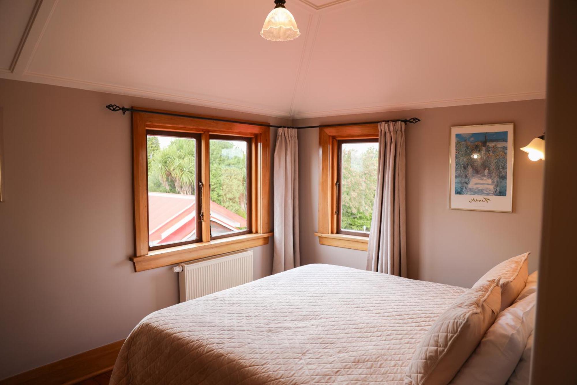 Te Anau Lodge Ngoại thất bức ảnh
