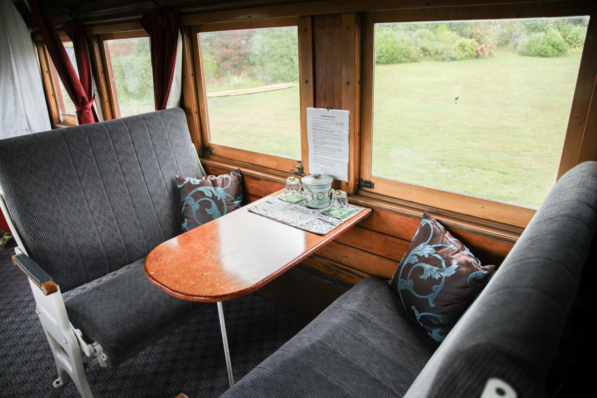 Te Anau Lodge Ngoại thất bức ảnh