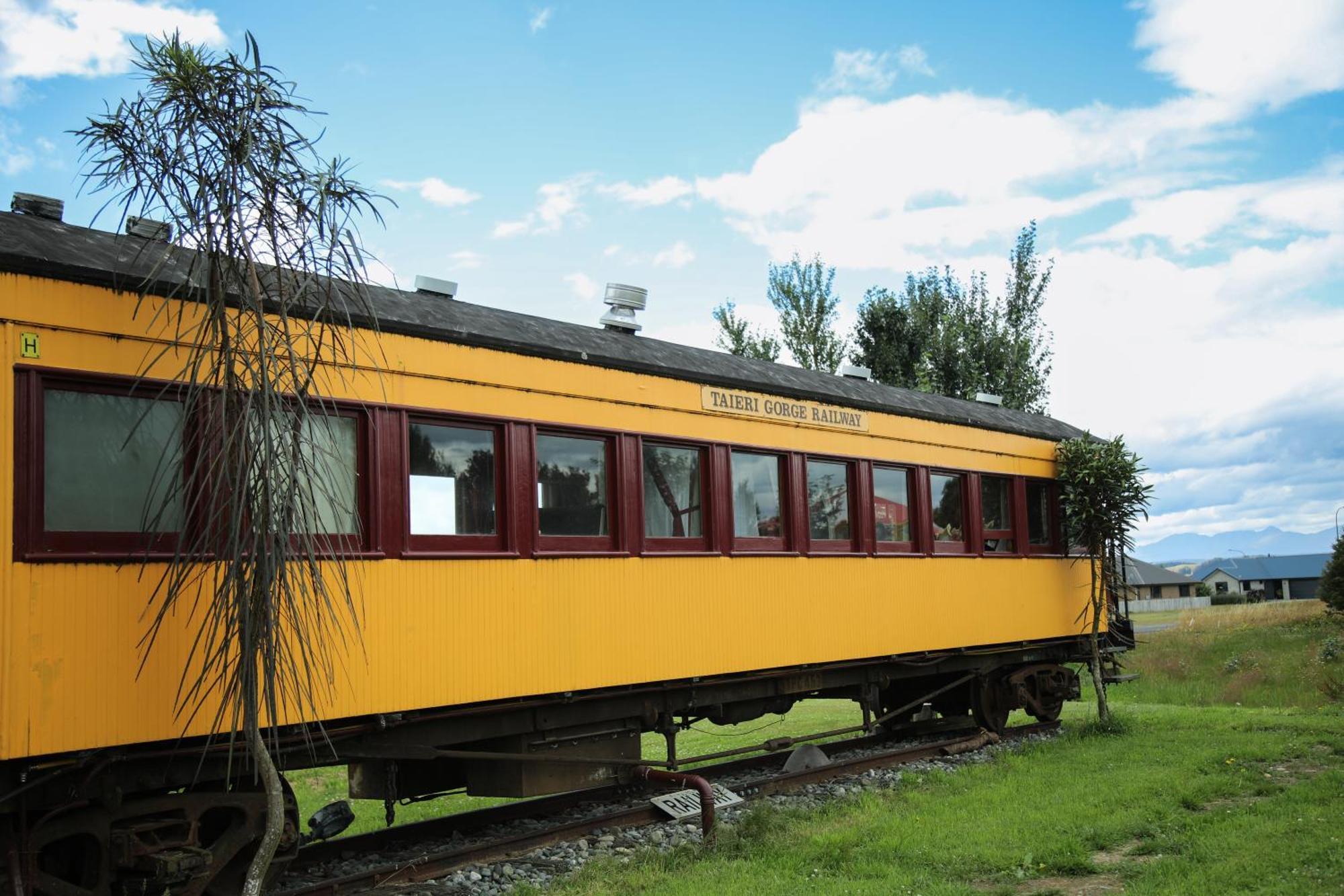 Te Anau Lodge Ngoại thất bức ảnh