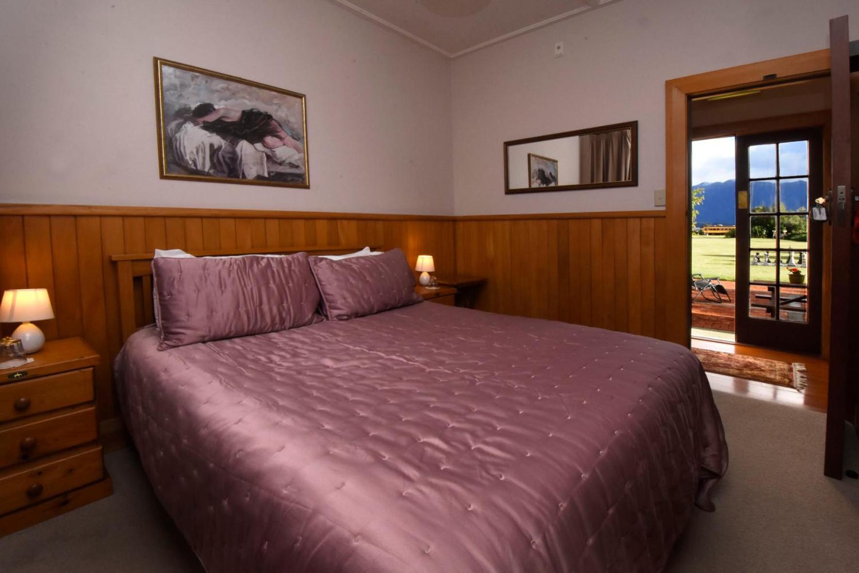 Te Anau Lodge Ngoại thất bức ảnh