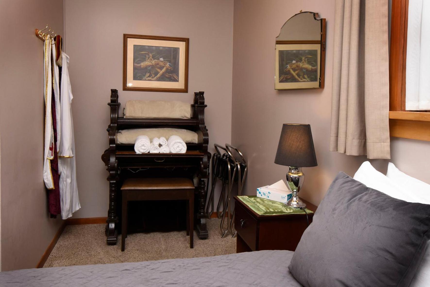 Te Anau Lodge Ngoại thất bức ảnh
