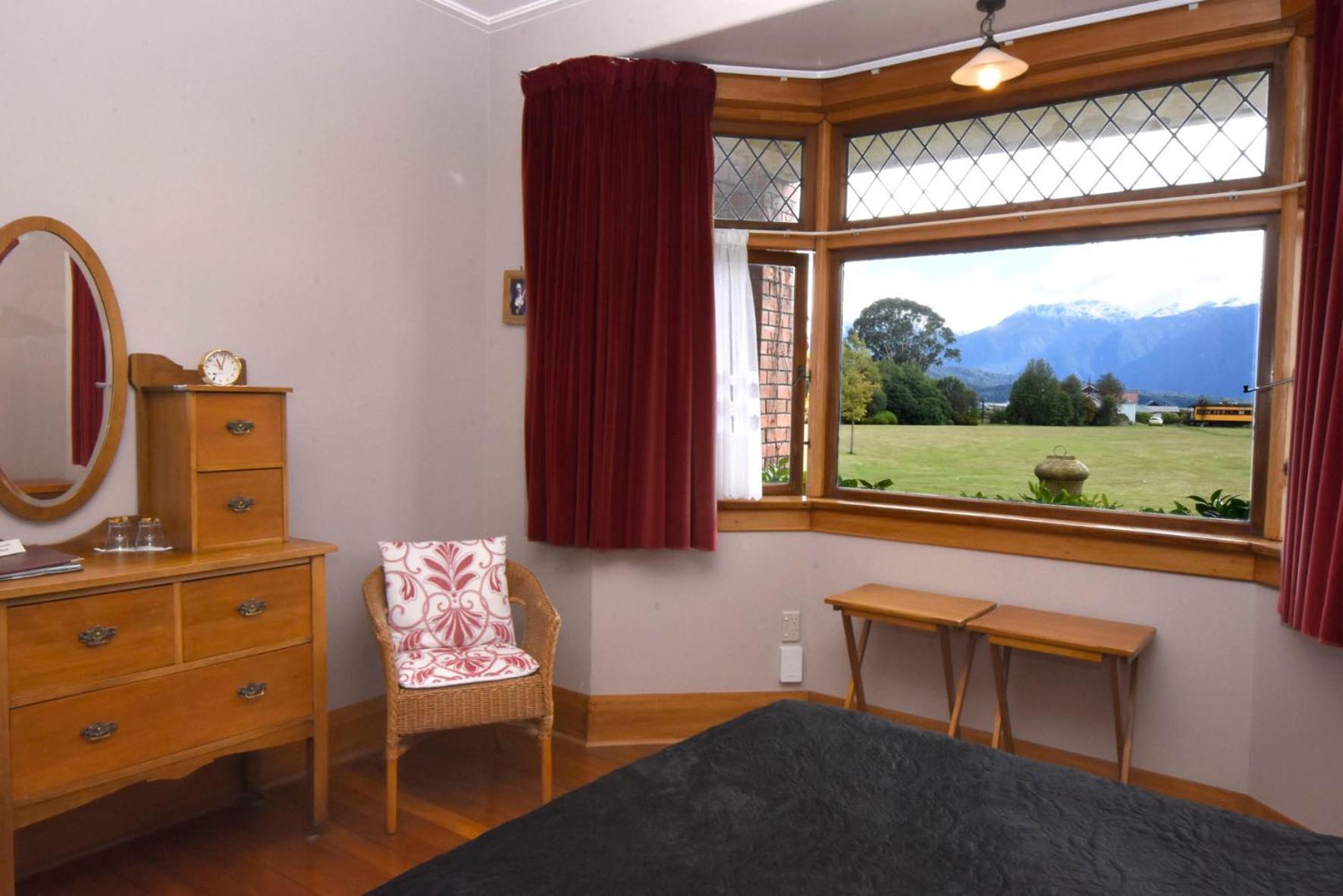 Te Anau Lodge Ngoại thất bức ảnh