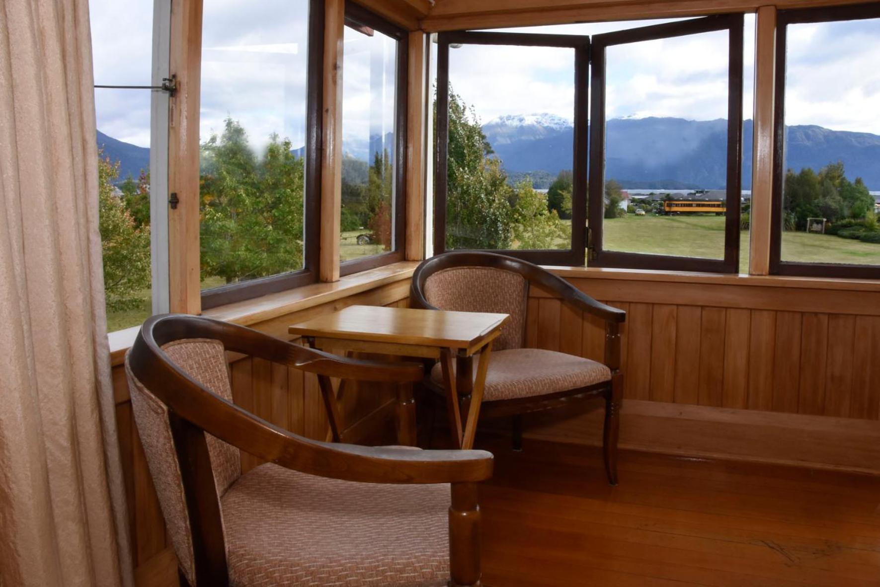 Te Anau Lodge Ngoại thất bức ảnh