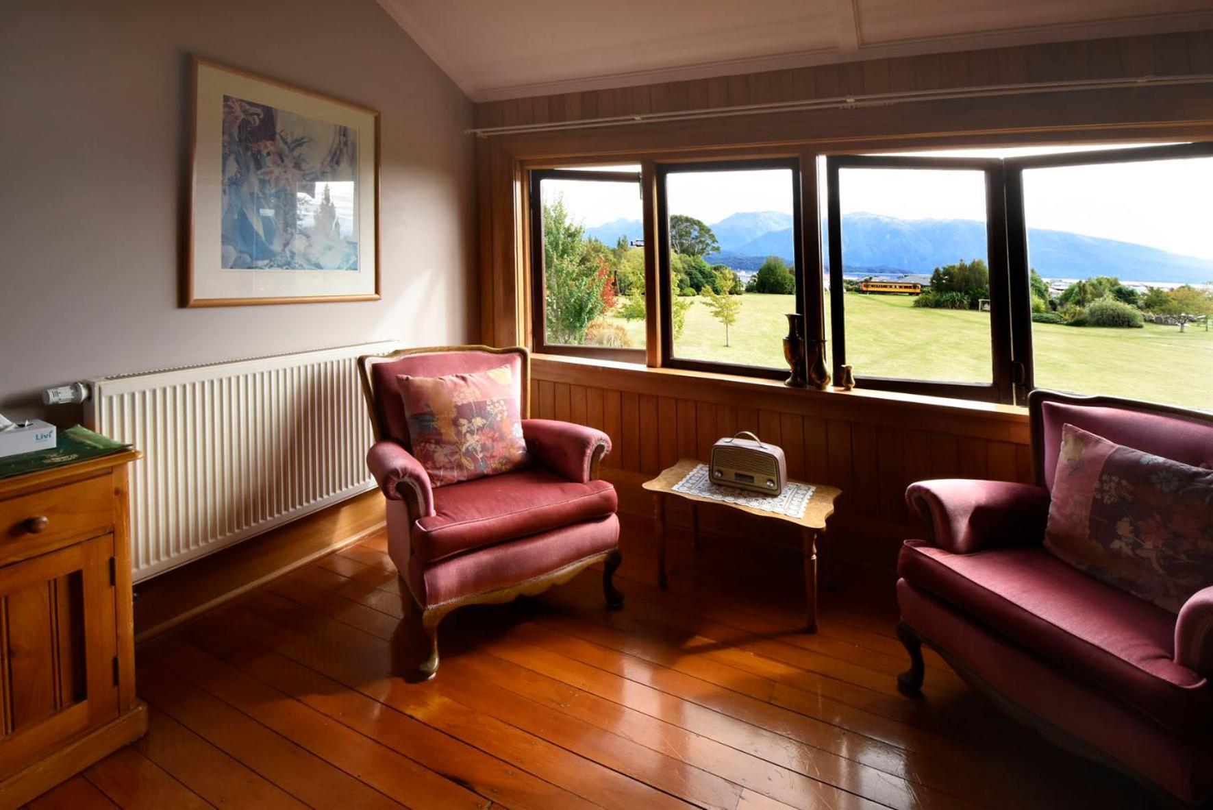 Te Anau Lodge Ngoại thất bức ảnh